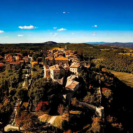 Lachiusa Tuscany Montefollonico