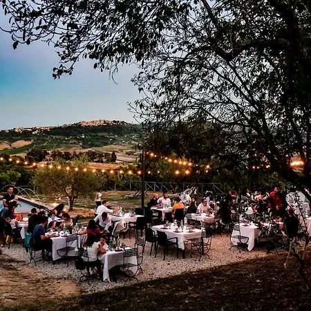 Отель Lachiusa Tuscany 3*