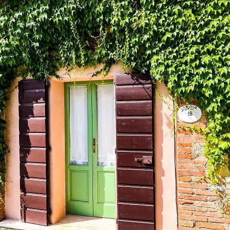 Отель Lachiusa Tuscany 3*