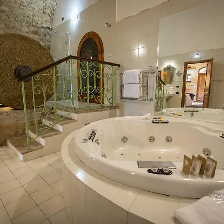 Lachiusa Tuscany Hotel 3*