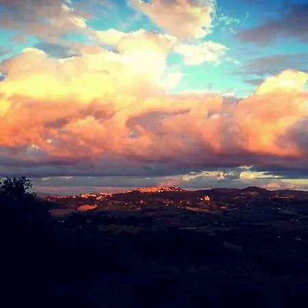 Lachiusa Tuscany Montefollonico