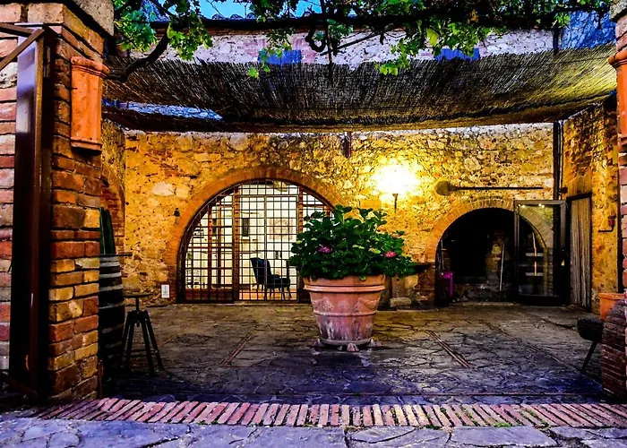 Отель Lachiusa Tuscany Montefollonico