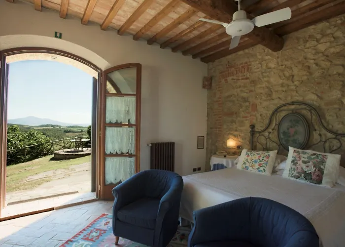 Отель Lachiusa Tuscany 3*
